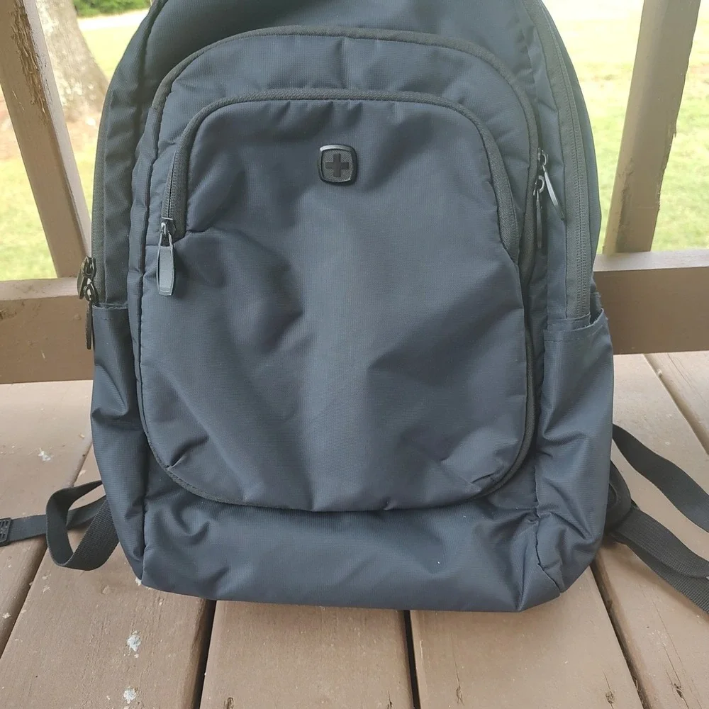 SwissGear Backpack Unisex OS Black Excellent Tablet Sleeve Tech Commuter Bag